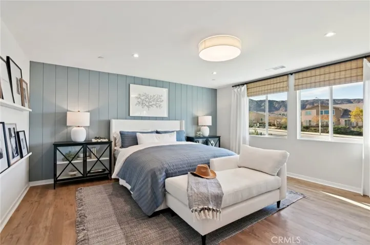 MODEL HOME