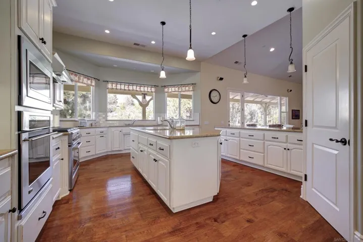 28640 Myers Country Ln, Valley Center, California 92082