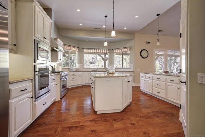 28640 Myers Country Ln, Valley Center, California 92082