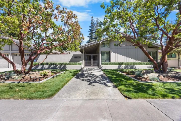 6904 Arrowwood Drive, Riverbank, California 95367
