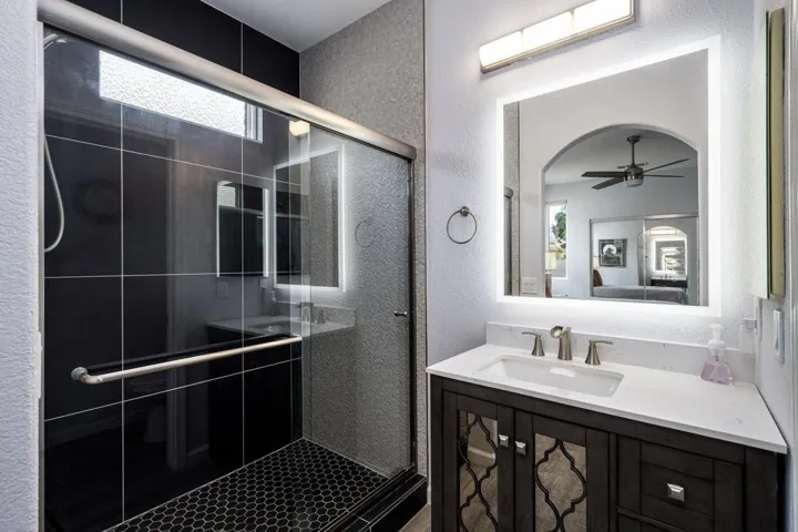 36-web-or-mls-PS_Natoma_OPMG_0426_036