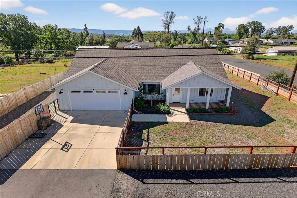 Fully fence with 3 RV gates