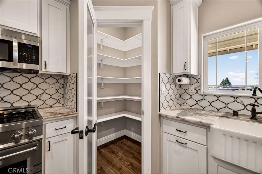 custom kitchen