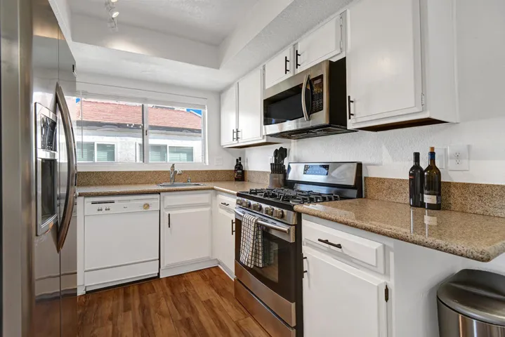 KITCHEN TIGHT.jpg mls