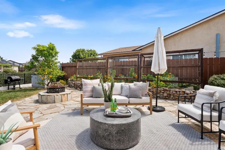 11819 Elkins, San Diego, California 92126