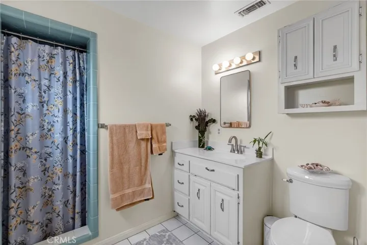 The primary 3/4 bath