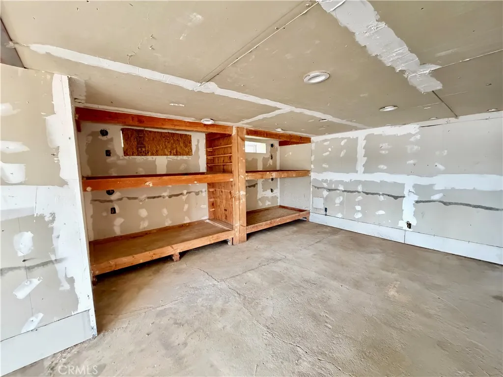 Built-in bunk beds bottom level Built-in bunk beds bottom level