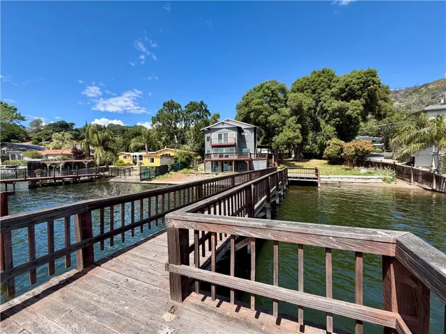 Dock