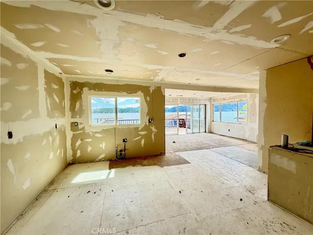 Unfinished kitchen