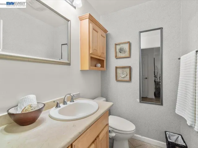 Downstairs 2nd Bathroom