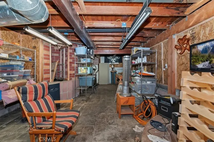 Workshop and storage lower level