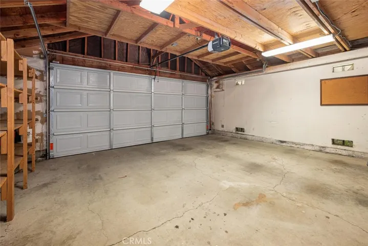 2-Car Garage