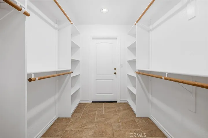 Walk-in Closet