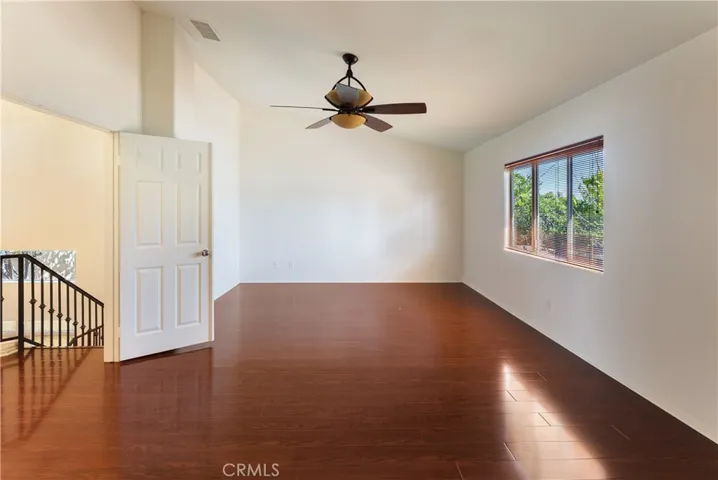 Upstairs Primary Bedroom w/double door