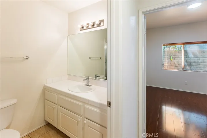 Downstairs full bathroom