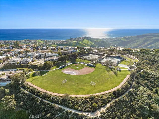 3010 Alta Laguna Boulevard, Laguna Beach, California 92651