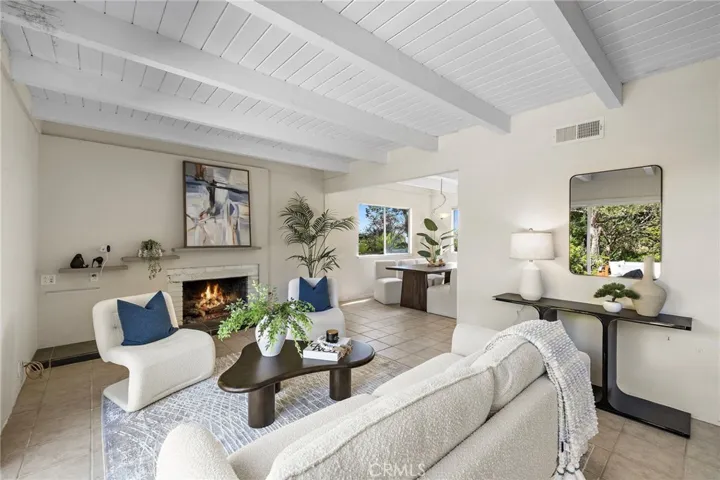 3010 Alta Laguna Boulevard, Laguna Beach, California 92651