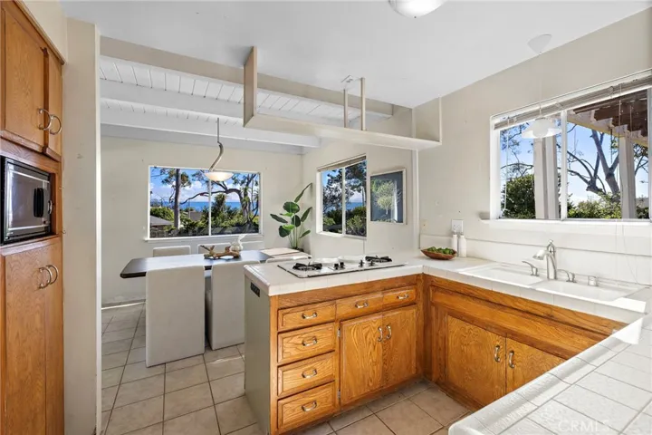 3010 Alta Laguna Boulevard, Laguna Beach, California 92651