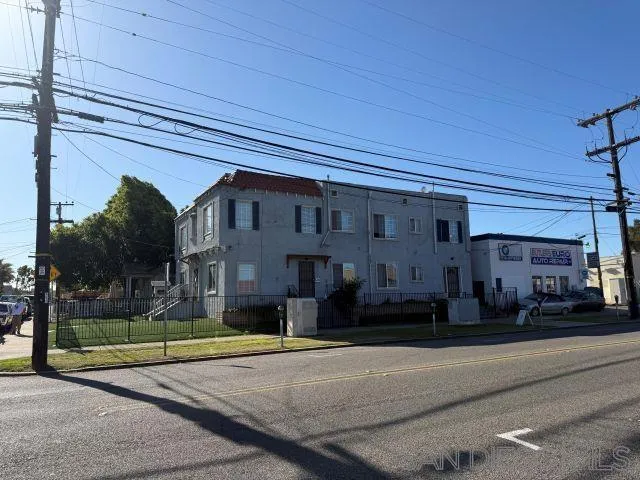 402 Church Ave