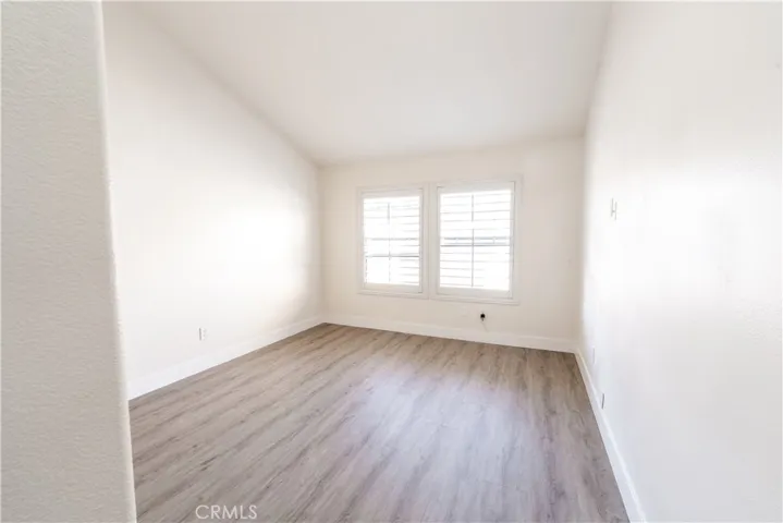 Bedroom 2 w/ en suite bathroom