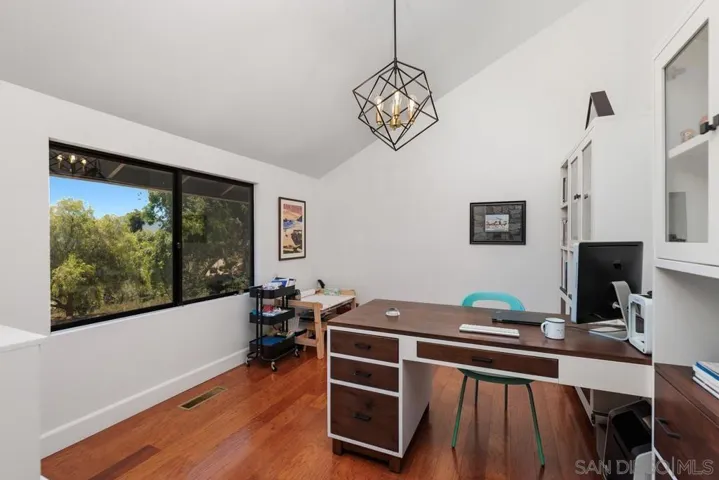 Executive Office/Suite