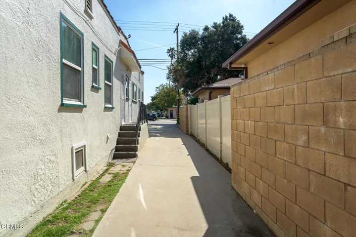 009_407 S Verdugo Rd_GYP-MLS