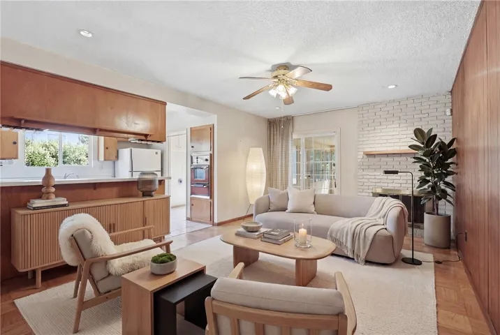 VIRTUALLY STAGED PHOTO