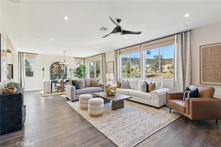 MODEL HOME