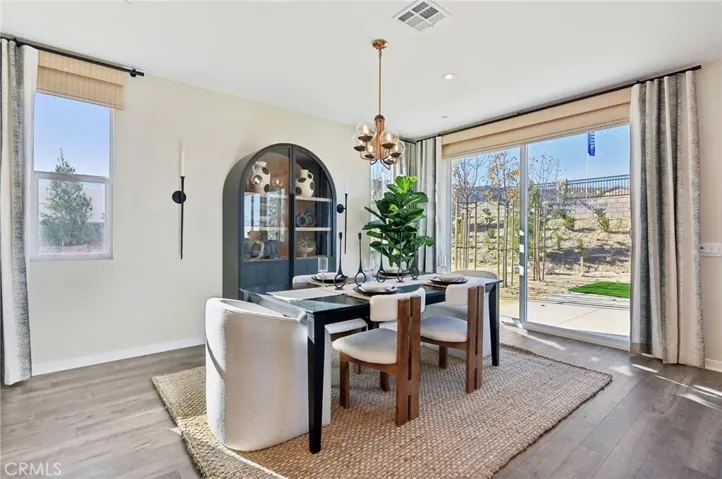 MODEL HOME