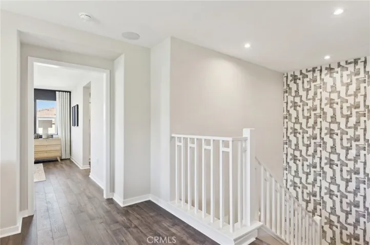 MODEL HOME
