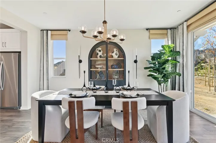 MODEL HOME