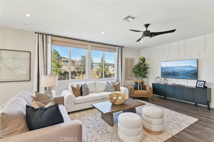 MODEL HOME
