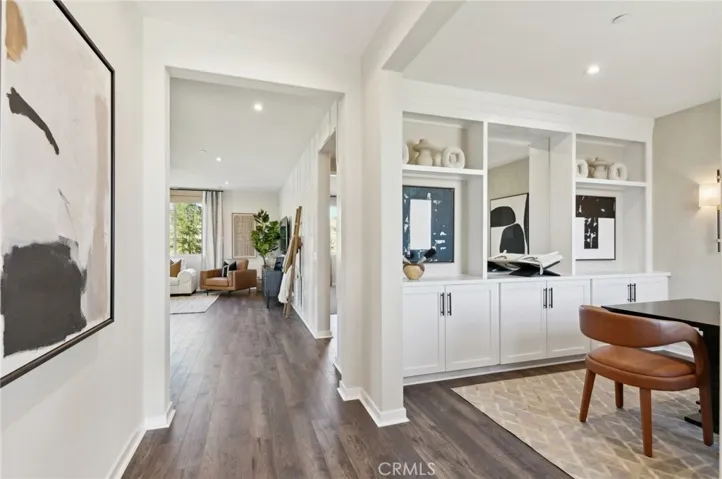 MODEL HOME