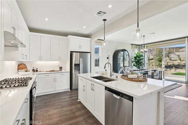 MODEL HOME
