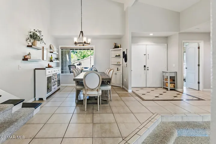 5625 Maricopa Dining Room