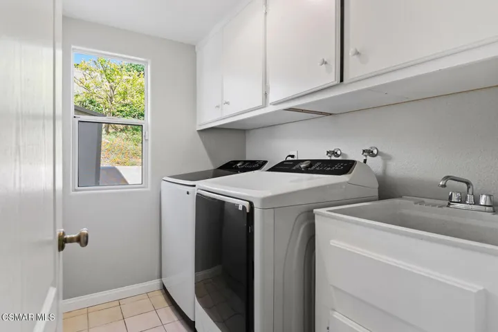 5625 Maricopa Laundry Room