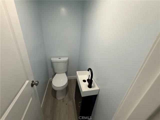 1/2 Bathroom