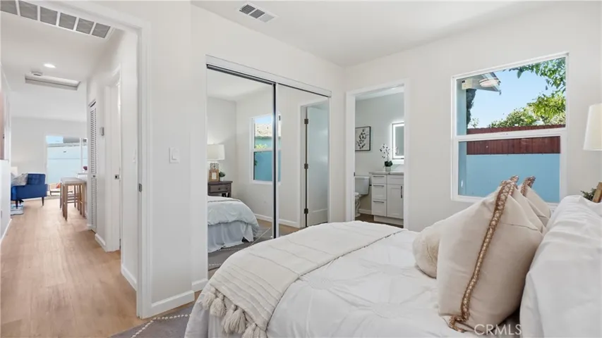 6415 Charlesworth Avenue, North Hollywood, California 91606
