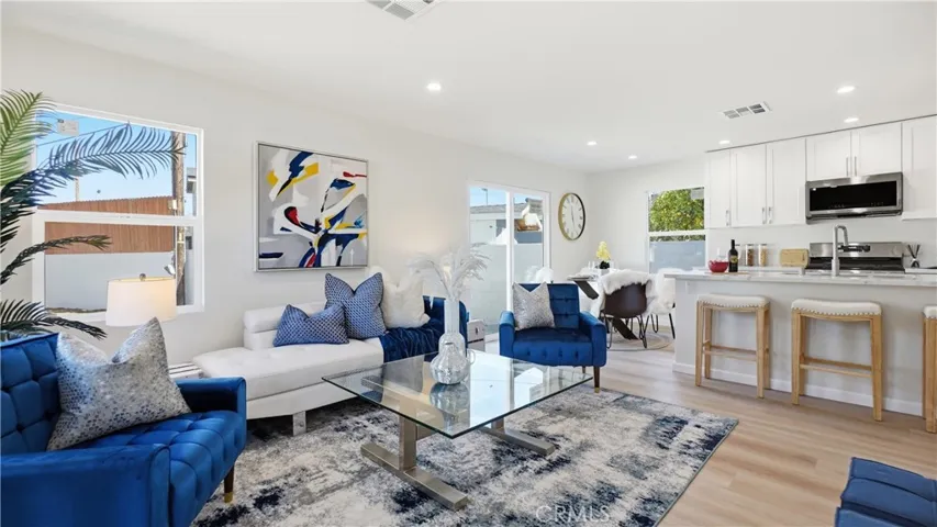 6415 Charlesworth Avenue, North Hollywood, California 91606