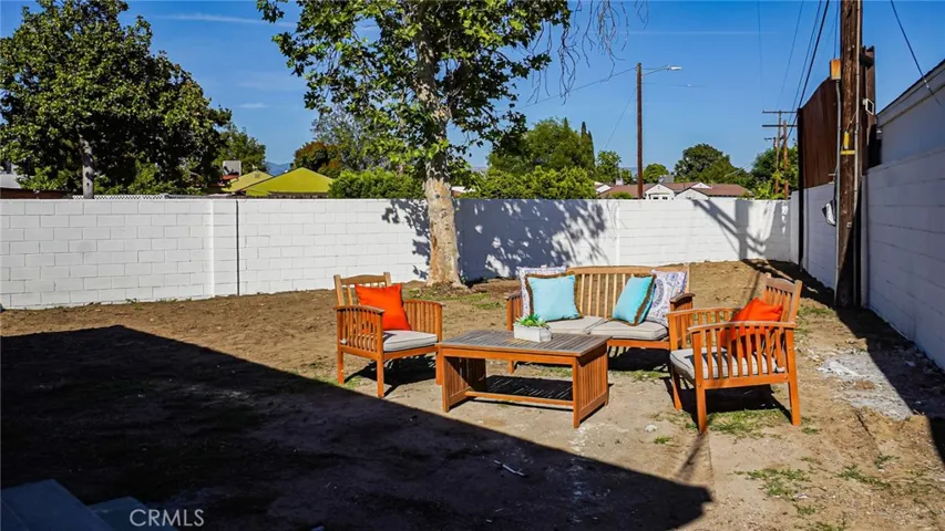 6415 Charlesworth Avenue, North Hollywood, California 91606