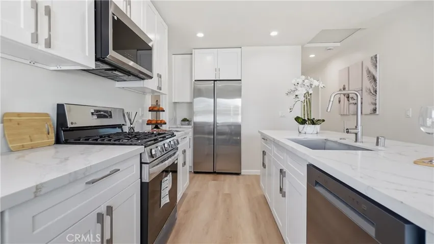 6415 Charlesworth Avenue, North Hollywood, California 91606