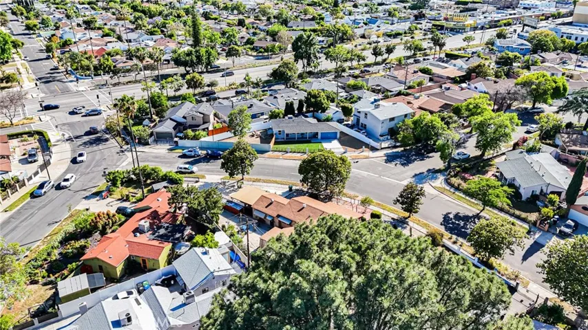 6415 Charlesworth Avenue, North Hollywood, California 91606