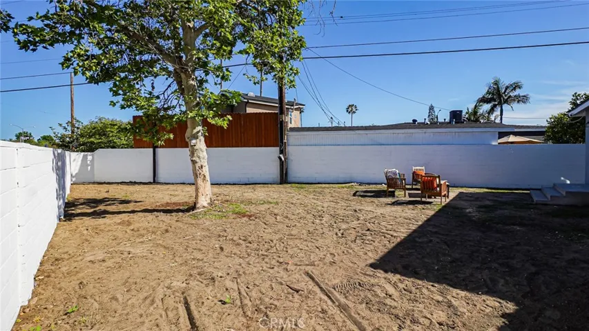 6415 Charlesworth Avenue, North Hollywood, California 91606