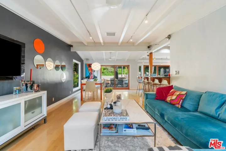 4858 Topeka Drive, Tarzana, California 91356