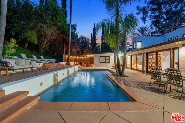 4858 Topeka Drive, Tarzana, California 91356