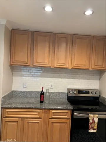 Hardwood Cabinets-
Dishwasher