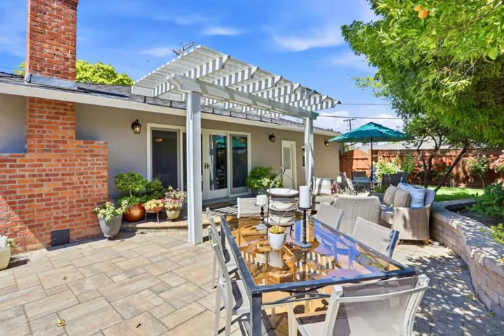 1701 S Springer Road, Mountain View, California 94040