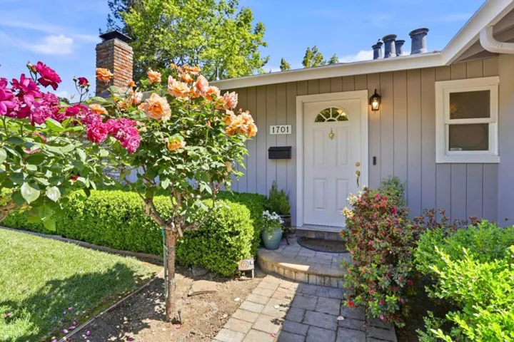 1701 S Springer Road, Mountain View, California 94040