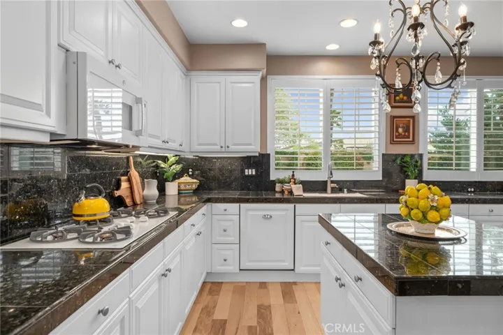 beautiful views to backyard