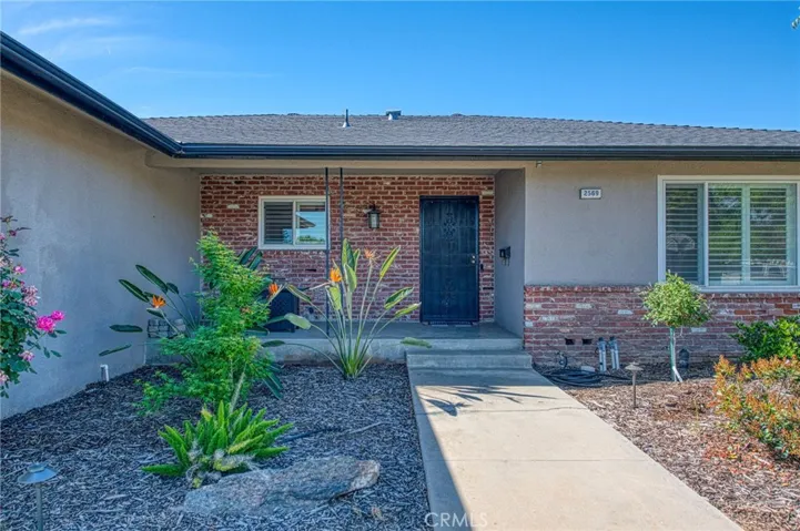 2569 E Los Altos Avenue, Fresno, California 93710
